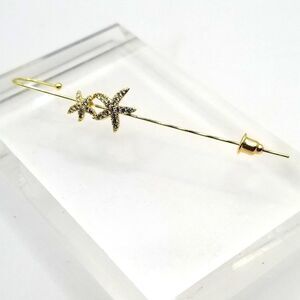 3/20❤Modern embellished gold toned pin earring.